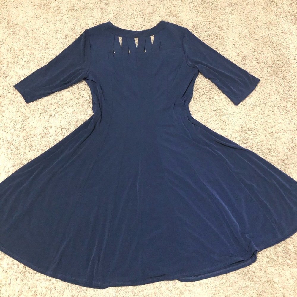 Dress - Picture 2 of 2